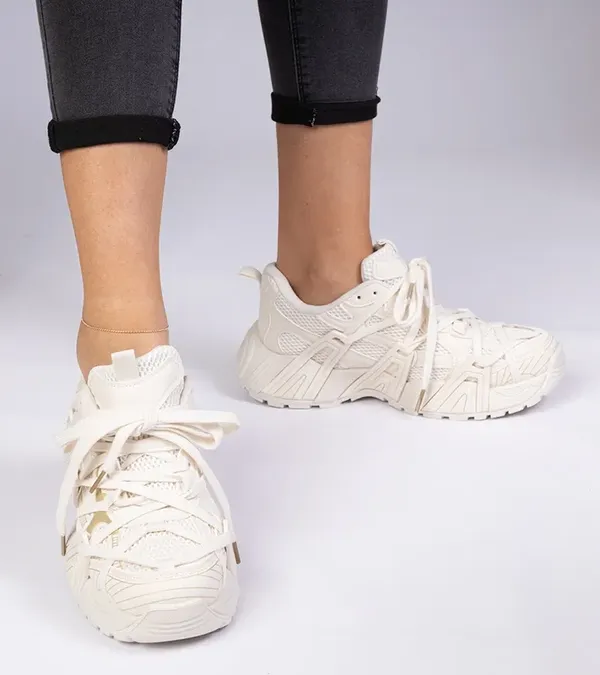 Beżowe sneakersy na masywnej podeszwie Telda