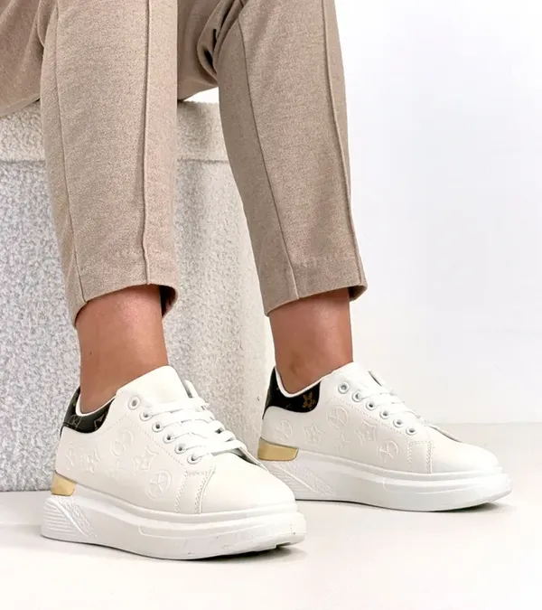 Białe Sneakersy Zdobione Tłoczeniem Peyton