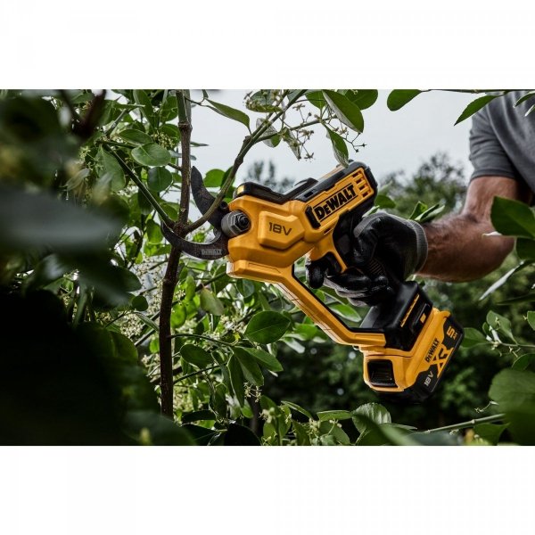 Akumulatorowy sekator DeWALT DCMPP568N 18V XR do gałęzi 38mm