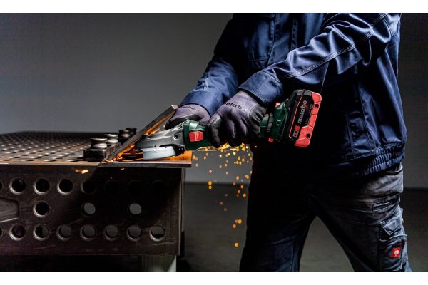 Szlifierka kątowa z płaską głowicą Metabo WVBF 18 LTX BL 15-125 Quick 601308840