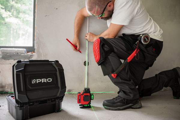 Laser akumulatorowy wieloliniowy zielony 4x360° PRO AQ4DG 