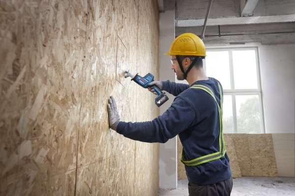 Akumulatorowa piła szablasta posuwowa Bosch GSA 18V-24