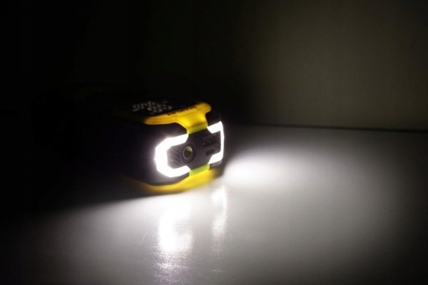 Kompresor akumulatorowy Stanley SXIF0101 10 Bar Powerbank USB-C Latarka LED