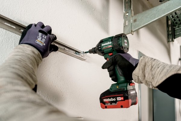 Klucz udarowy Metabo SSW 18 LTX 550 BL 602404840
