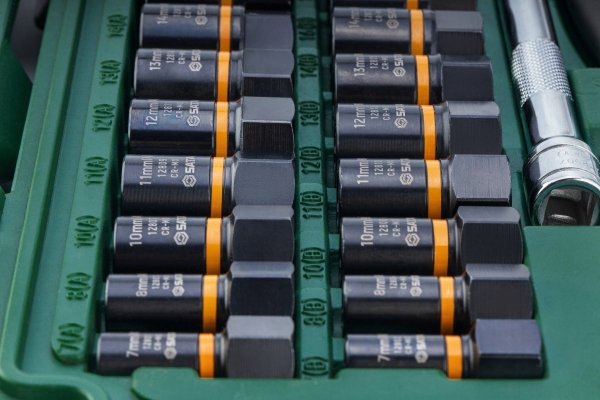 Zestaw nasadek do uszkodzonych śrub SATA BoltBiter 09138 1/4&quot; 3/8&quot; 23szt.