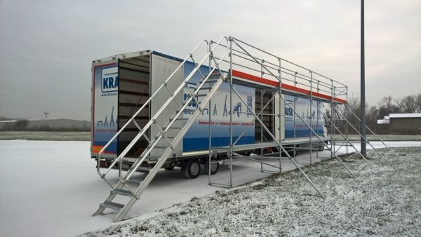 System rusztowań do odśnieżania i konserwacji pojazdów firmy Krause długość platformy 6 m 970206