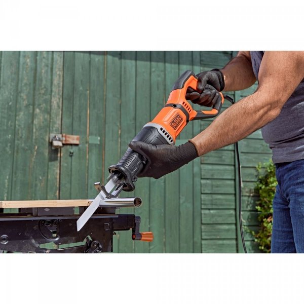 Piła szablasta Black&amp;Decker BES301-QS 750W 