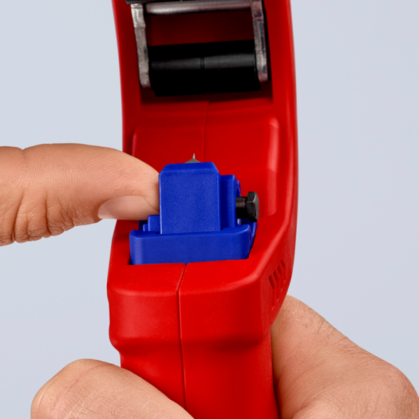 Obcinak do rur odpływowych z tworzywa sztucznego Knipex DP50 90 23 01 BK