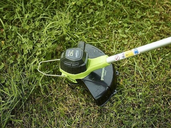 Akumulatorowa podkaszarka żyłkowa GREENWORKS 40V zestaw aku 2Ah + ładowarka GR2101507UA