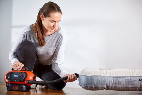 Kompresor samochodowy BLACK+DECKER BDCINF18N 12V 18V 230V