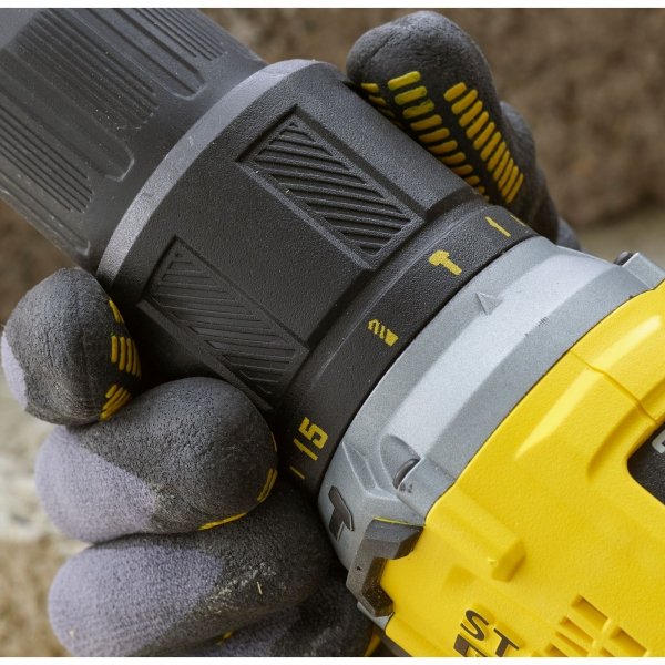 Bezszczotkowa wiertarko-wkrętarka STANLEY FATMAX SFMCD715D2A 18V V20 2x 2.0Ah + Akcesoria 