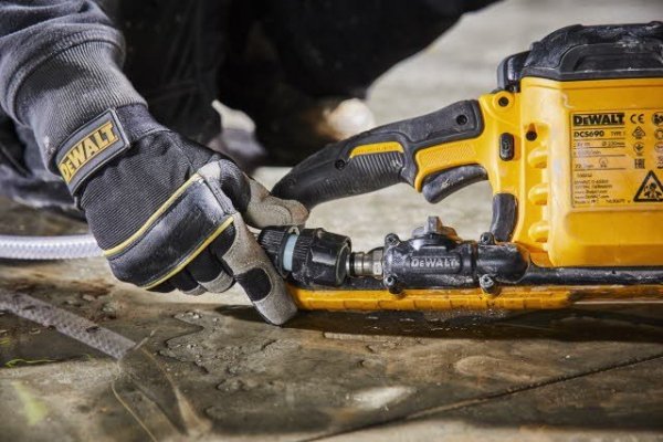Przecinarka do stali i betonu DeWALT DCS690N 54V XR FLEXVOLT 230mm
