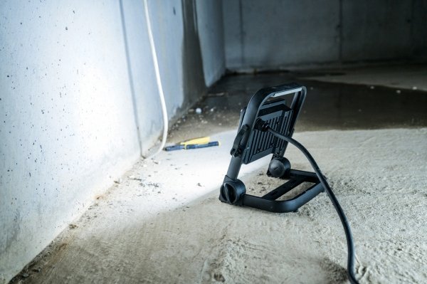 Przenośny naświetlacz LED Brennenstuhl JARO 4060 M 3450lm 3m 30W IP65 1171250343