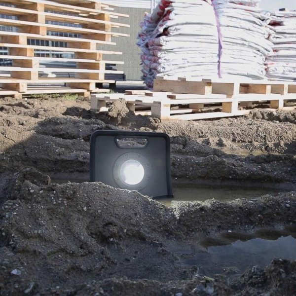 Zestaw naświetlacz LED Scangrip NOVA 12K ze statywem 3m 12000 lm