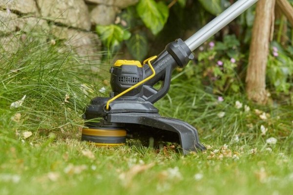 Podkaszarka akumulatorowa Stanley FATMAX SFMCST933B 18V v20 