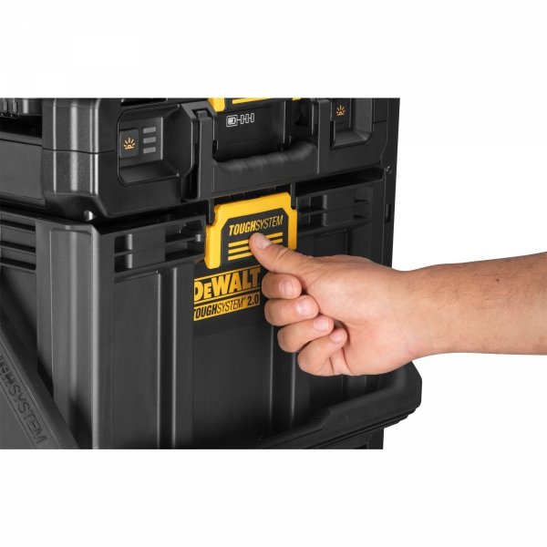 Skrzynia TOUGHSYSTEM DeWALT DWST08061-1 z lampą LED 4000lm 18V