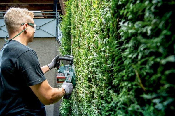 Nożyce do żywopłotu Metabo HS 18 LTX BL 65 (601723850)