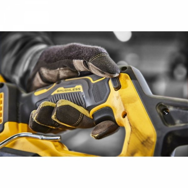 Akumulatorowa piła taśmowa DeWALT DCS378N 18V
