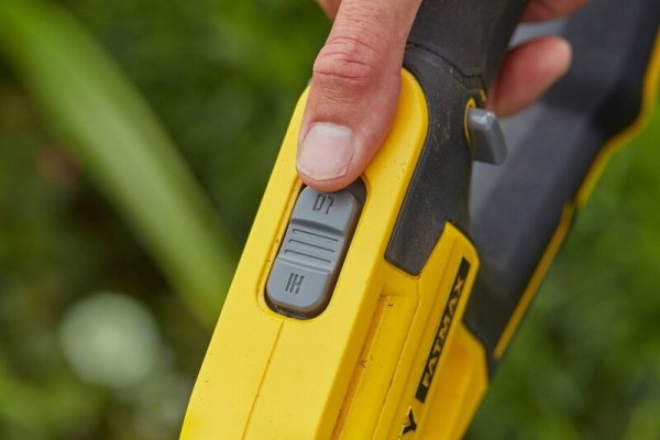 Podkaszarka akumulatorowa Stanley FATMAX SFMCST933B 18V v20 