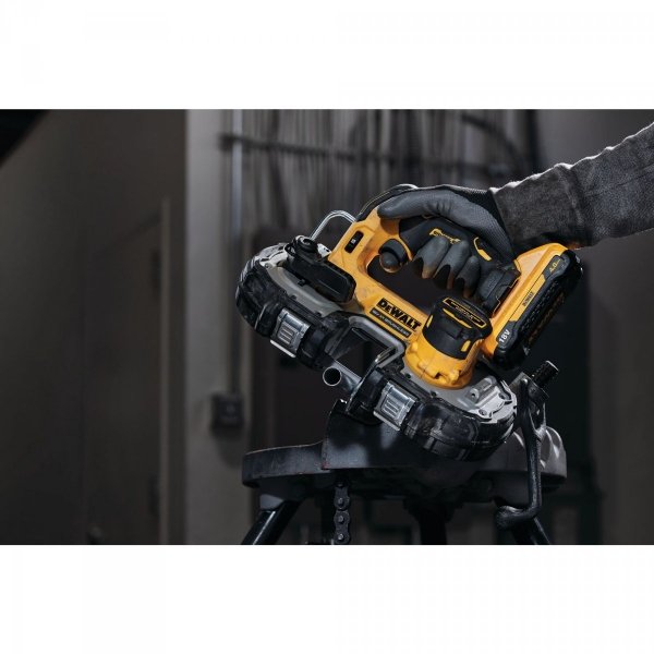 Akumulatorowa piła taśmowa DeWALT DCS377NT 18V