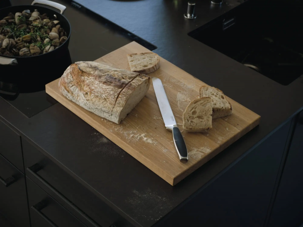 Nóż do chleba Fiskars ROYAL  23 cm 1016470