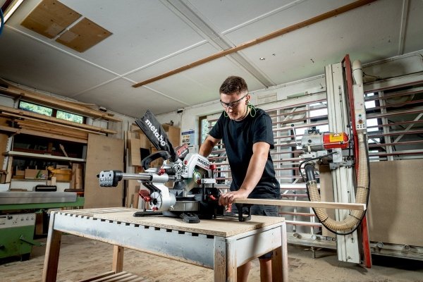 Ukośnica Metabo KGS 18 LTX BL 254 (614254850) 