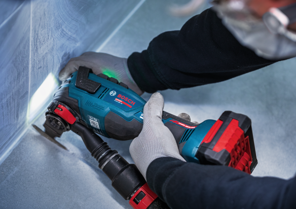 Akumulatorowe narzędzie wielofunkcyjne multi-tool Bosch EXPERT EXOP18V-40 L-Boxx