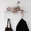 Kristina dam studio GRID Ścienny Wieszak na Ubrania z Półką / Biały