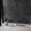 Muuto FIBER ARMCHAIR WOOD BASE Krzesło - Czarne /Drewniana Rama
