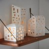 Kähler URBANIA Świecznik Tealight - Domek Biały - High Building
