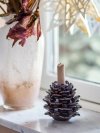 Bloomingville CHRISTMAS PINE Świąteczny Świecznik Szyszka 10 cm / Brązowy