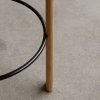 Audo PASSAGE Hoker - Krzesło Barowe 75 cm Dąb Naturalny / Obręcz Złota