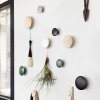 Muuto DOTS Wieszak Drewniany M - 13 cm / Ciemnobrązowy