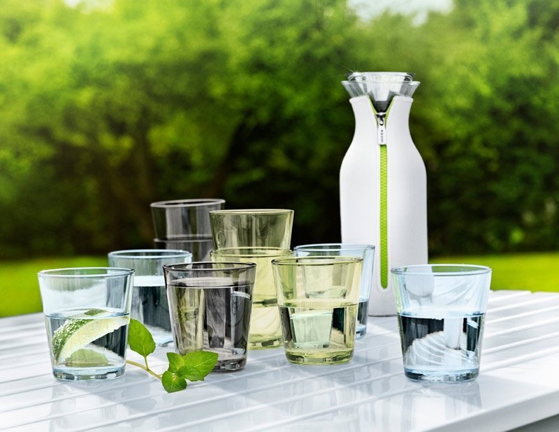 Eva Solo SERVING Karafka Lodówkowa 1,0 l z Pokrowcem - Dzianina Neoprenowa Czarna