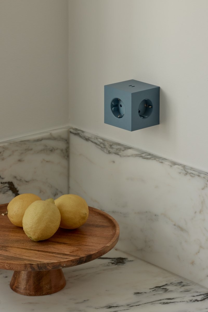 Avolt SQUARE 2 Rozgałęziacz - Listwa Zasilająca / Czarny