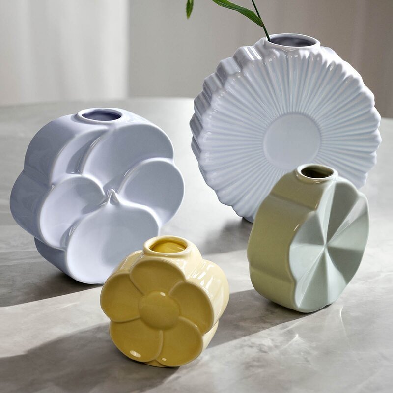 wazon Lyngby Porcelæn Buttercup 11,5 cm piaskowy