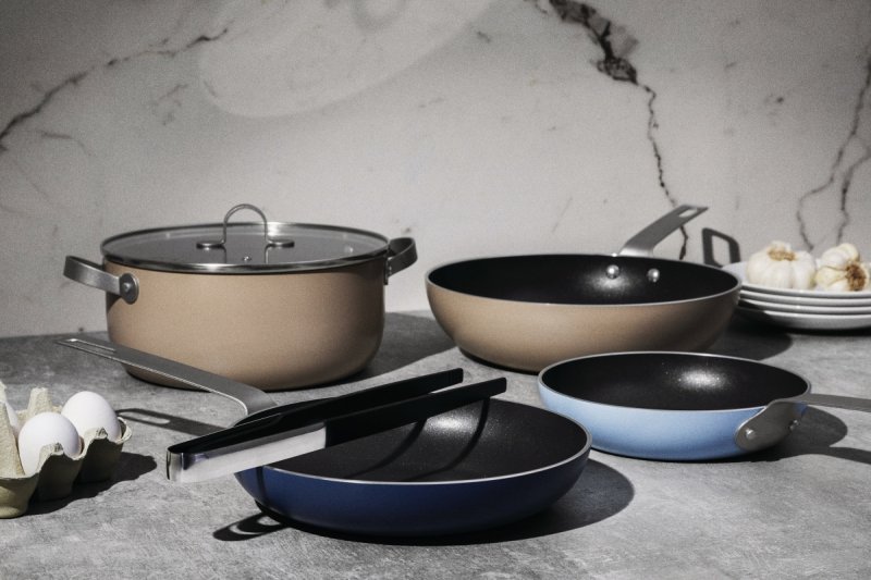 Alessi TAMA Patelnia z Powłoką Nieprzywierającą 20 cm / Niebieska