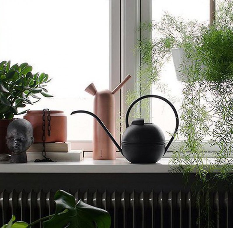 House Doctor PLANT Konewka do Kwiatów 1,5 l / Czarna