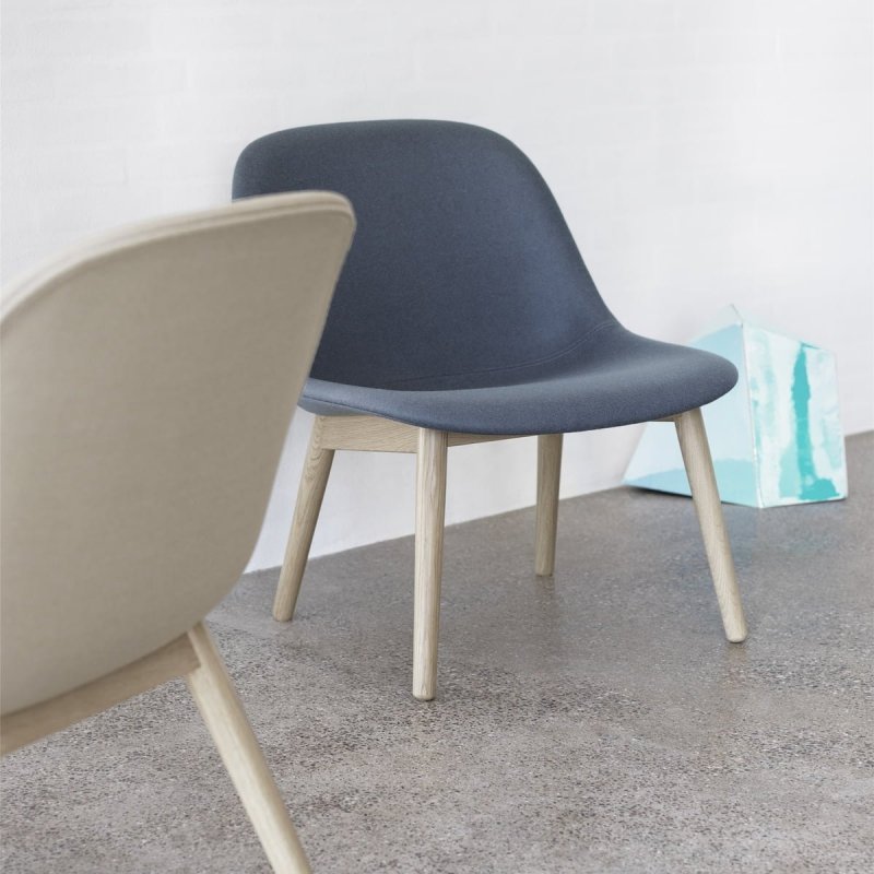 Muuto FIBER LOUNGE Fotel - Szary / Rama Drewniana