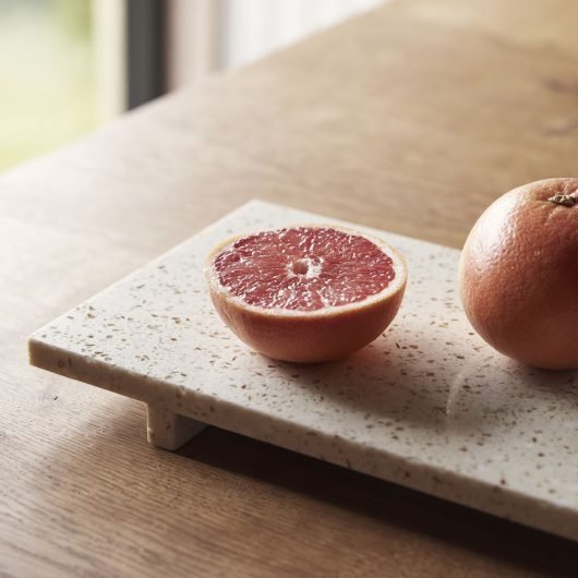 Hübsch STONE Podstawka Kamienna - Taca z Lastryko 40 cm / Beżowa