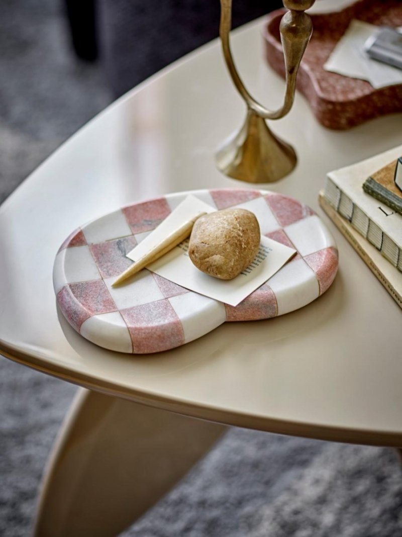 Różowo beżowa taca z marmuru