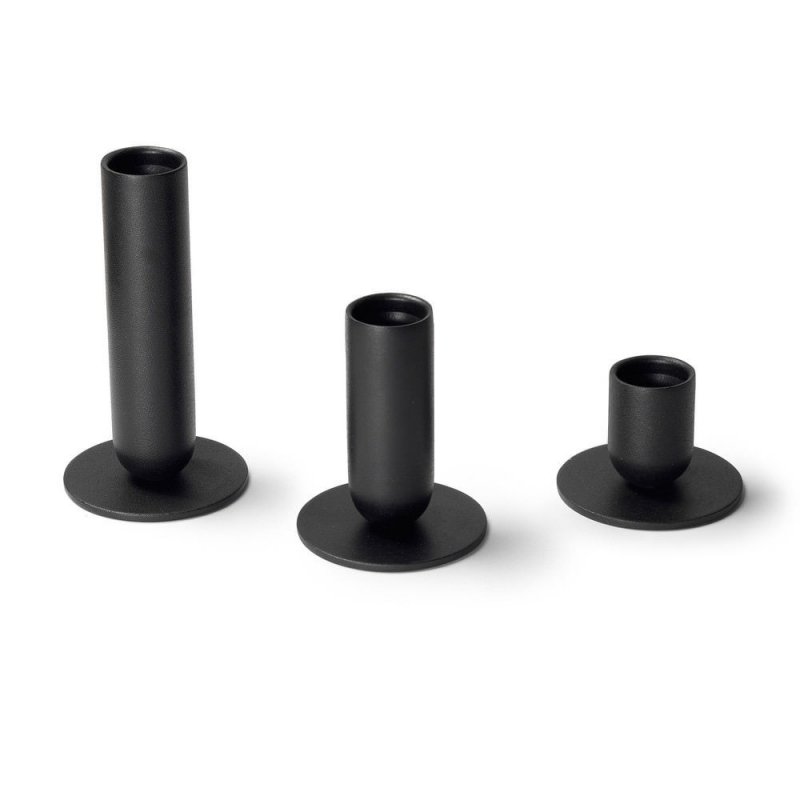 minimalistyczne świeczniki metalowe czarne