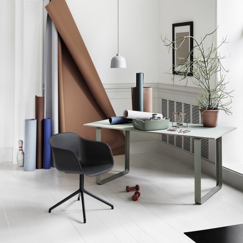 Muuto FIBER ARMCHAIR SWIVEL BASE Krzesło Obrotowe - Zielone Dusty Green / Metalowa Rama