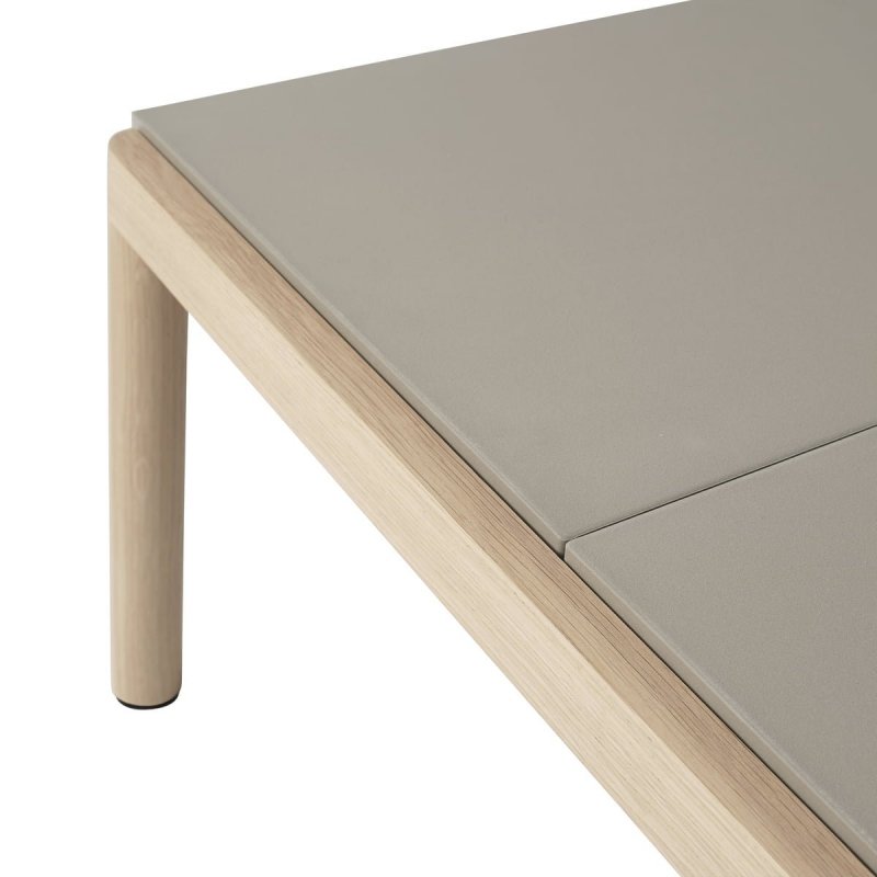 Muuto COUPLE Stolik Kawowy z Ceramicznym Blatem 84x80 cm / Ciemny Dąb - Blat Gładki Niebieski Pale Blue
