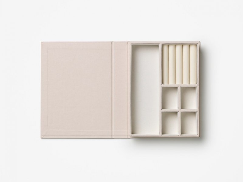 Printworks LOVE Pudełko na Biżuterię M - A Girls Best Friend / Beżowe