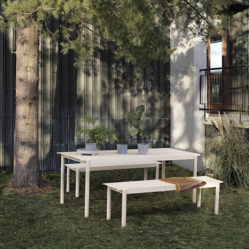 Muuto LINEAR Zestaw Mebli Ogrodowych - Stół 200 cm + 2 Ławki - Czarny