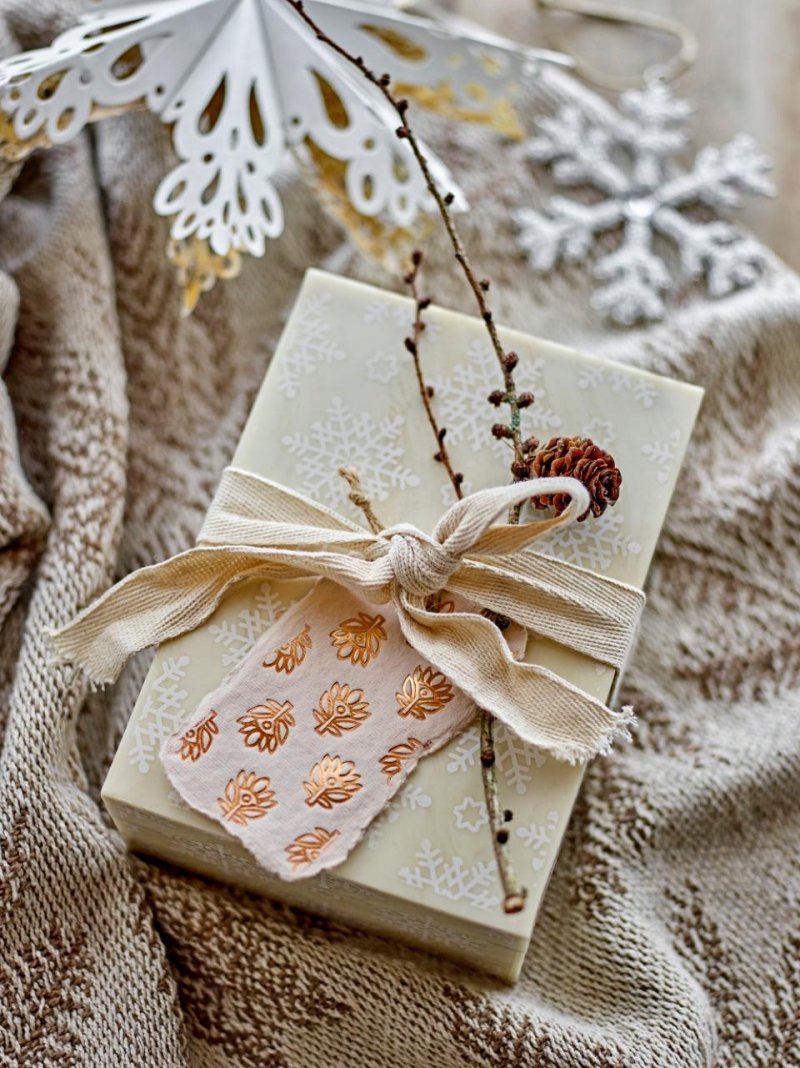Bloomingville CHRISTMAS CHERI Świąteczne Pudełko Dekoracyjne z Zimowym Motywem