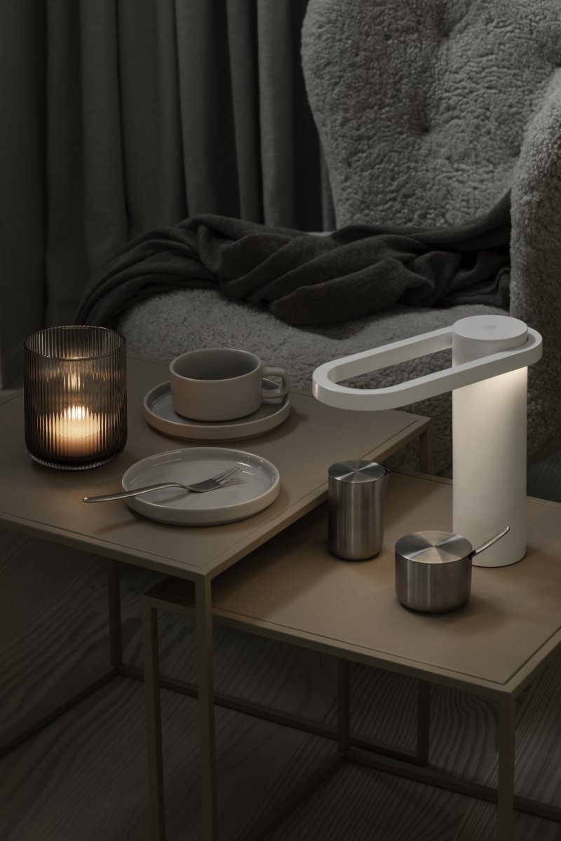 Blomus HOOP Bezprzewodowa Lampa LED Stołowa - Biała