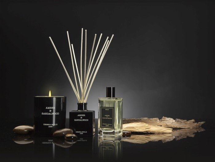 Cereria Molla BOUTIQUE Świeca Zapachowa 230 gr. Amber and Sandalwood