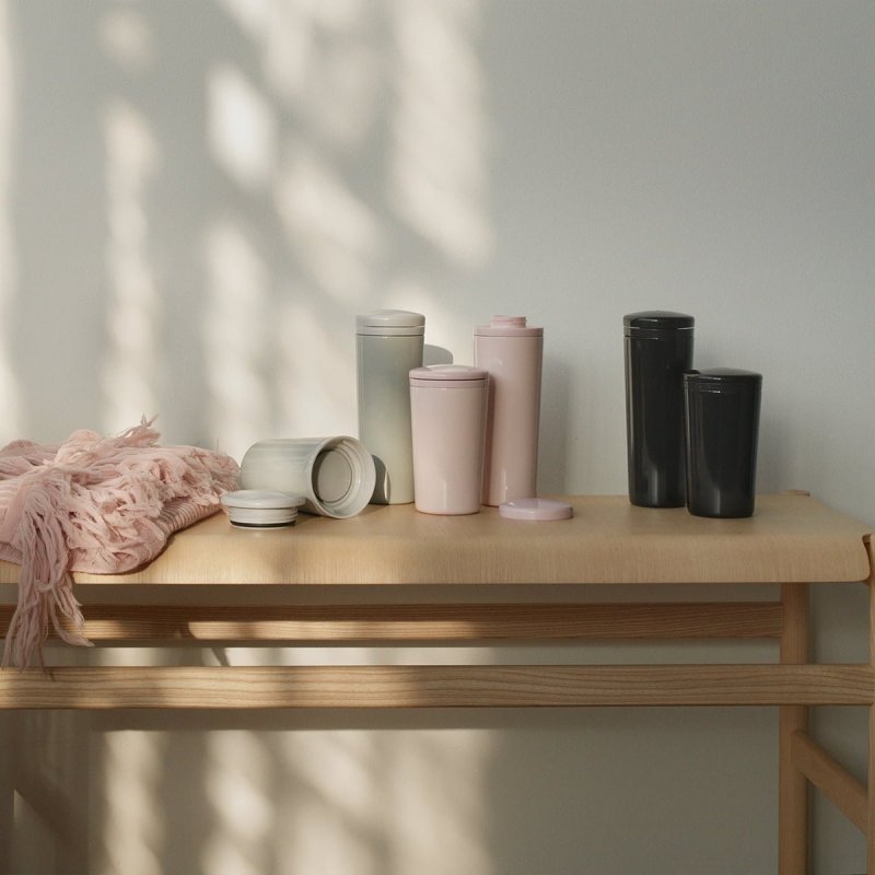 Stelton CARRIE Butelka Termiczna 500 ml Czarna
